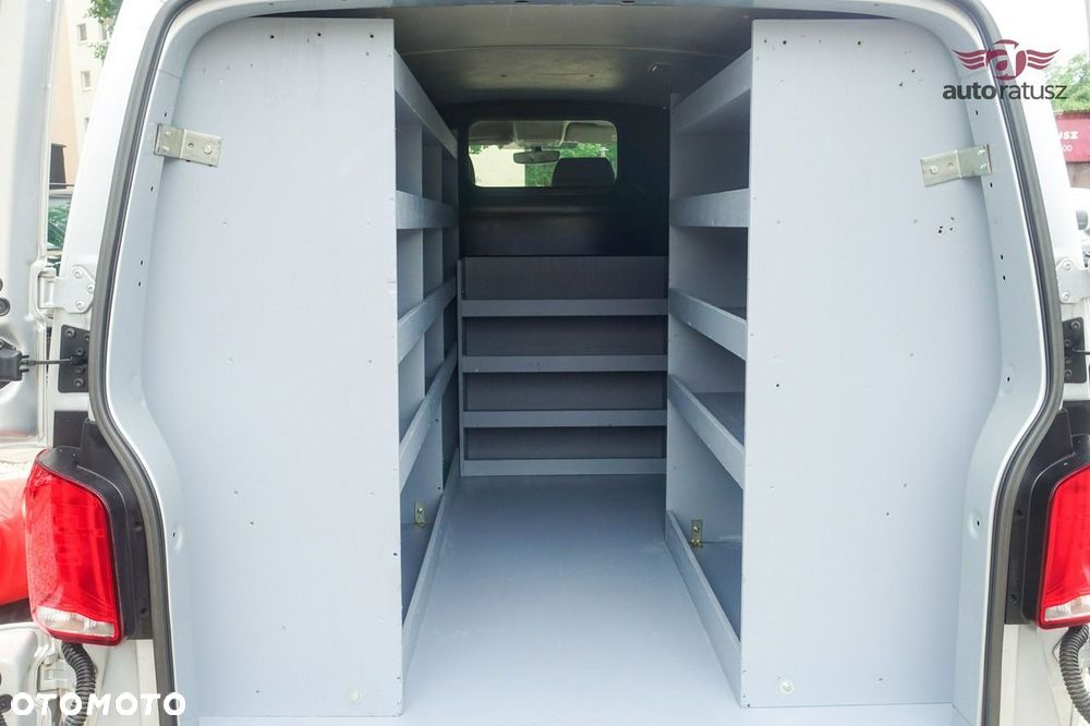 Volkswagen Transporter - 12