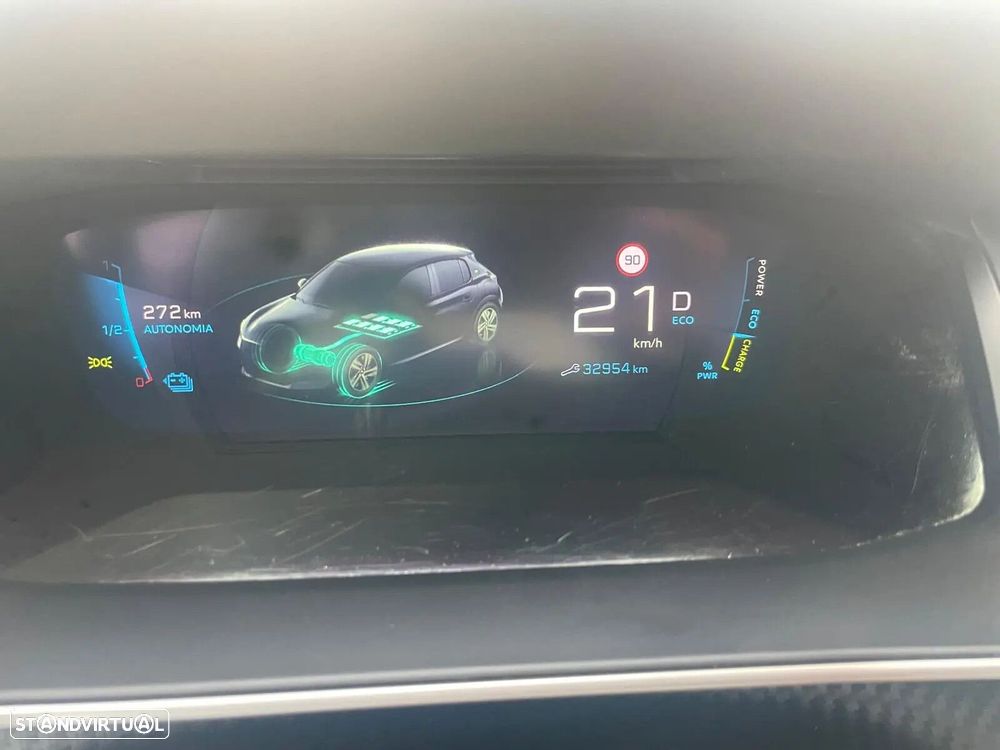 Peugeot e-208 Allure - 38