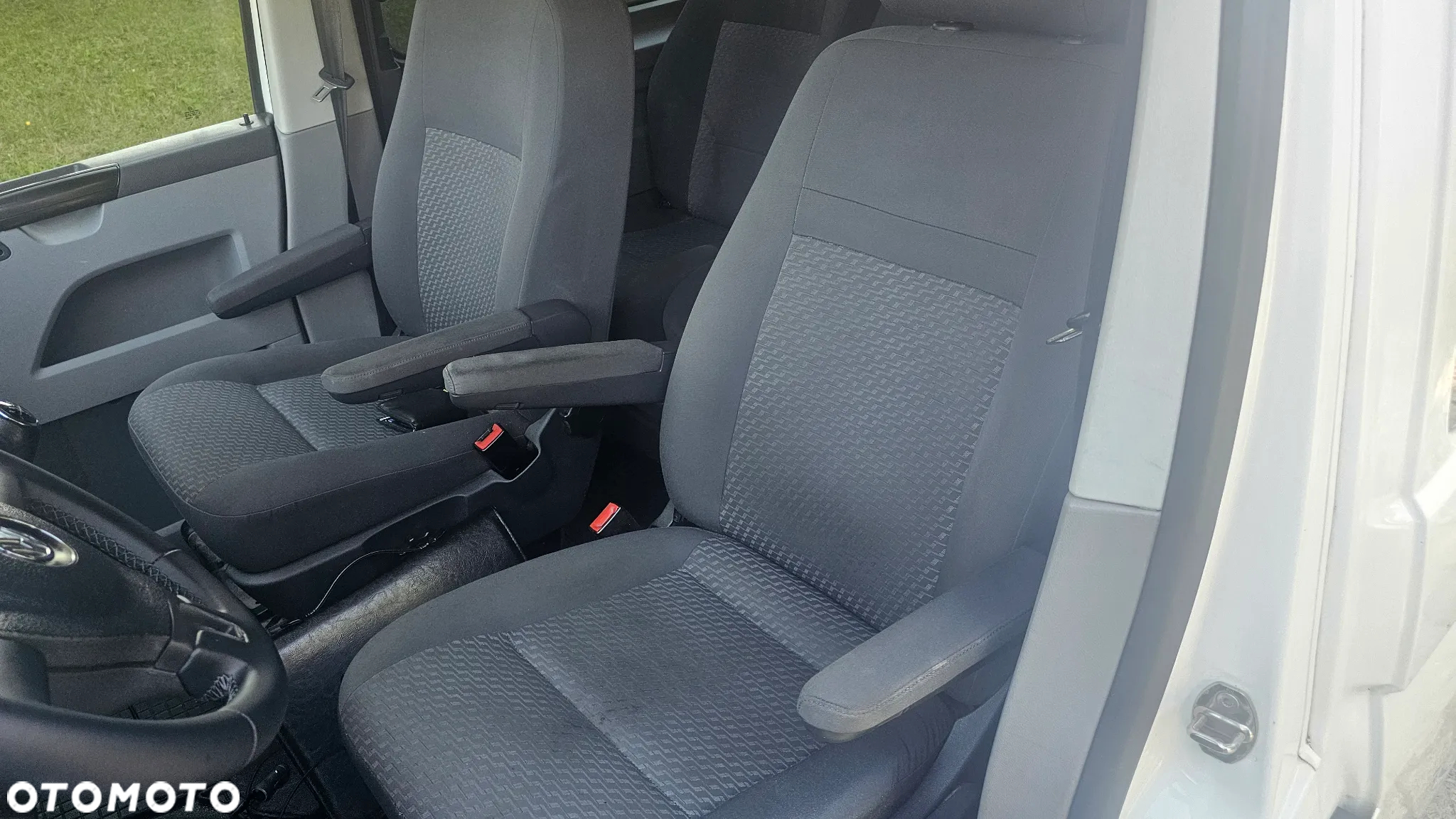 Volkswagen T5 - 17