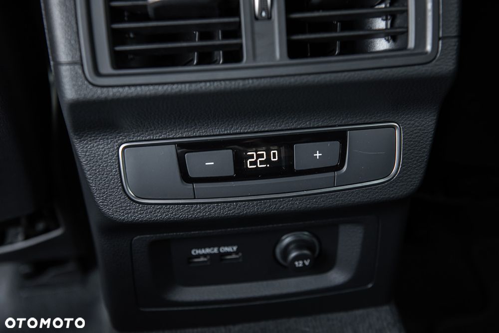 Audi Q5 Sportback 50 TFSIe quattro S tronic S line - 33