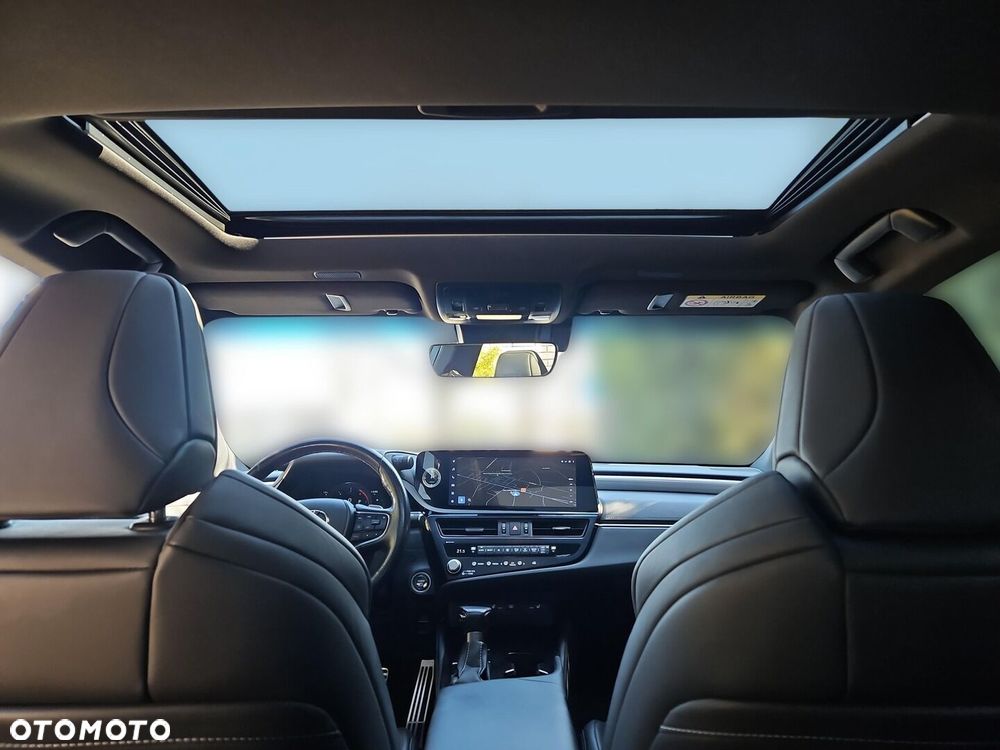 Lexus ES 300h F Sport Edition - 15