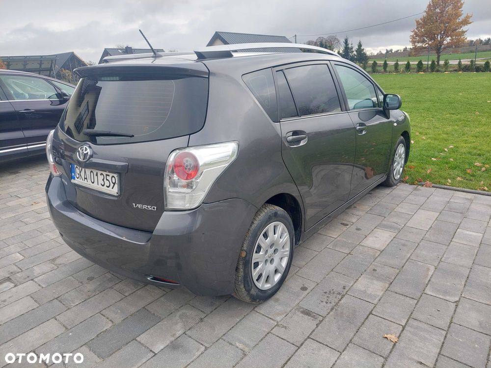 Toyota Verso - 4