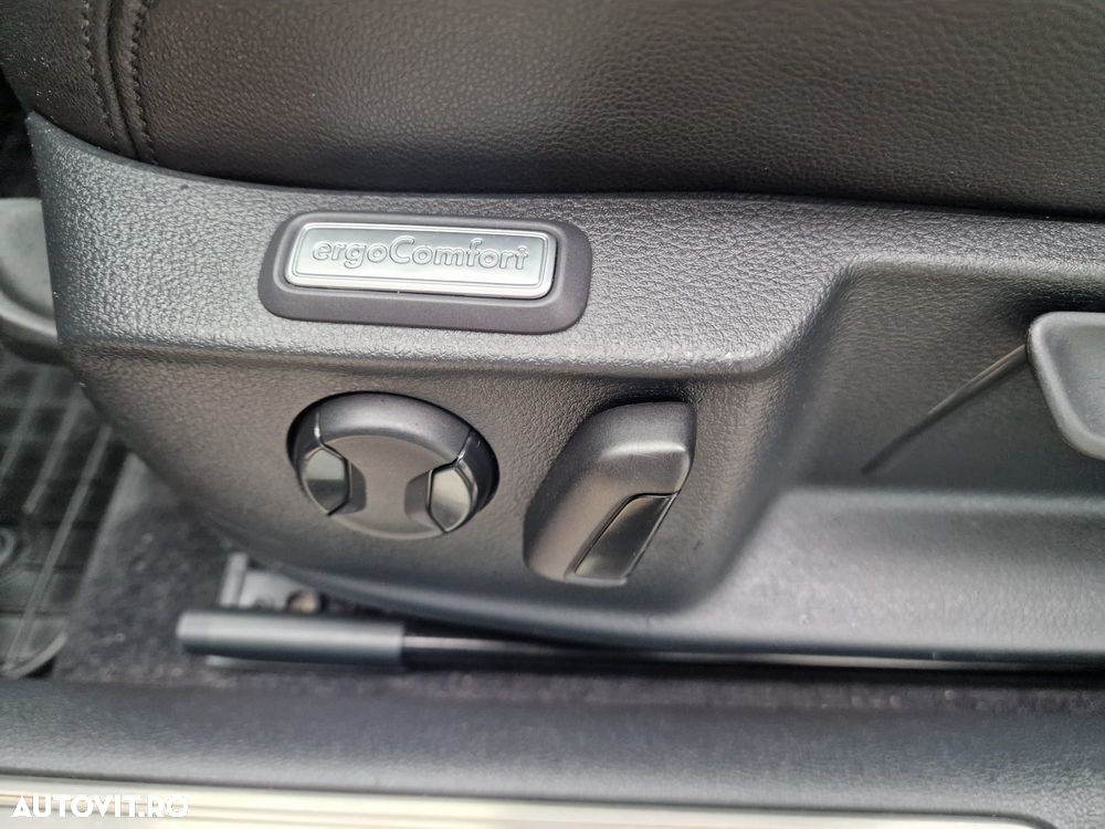 Volkswagen Passat 2.0 TDI DSG 4Motion Highline - 12