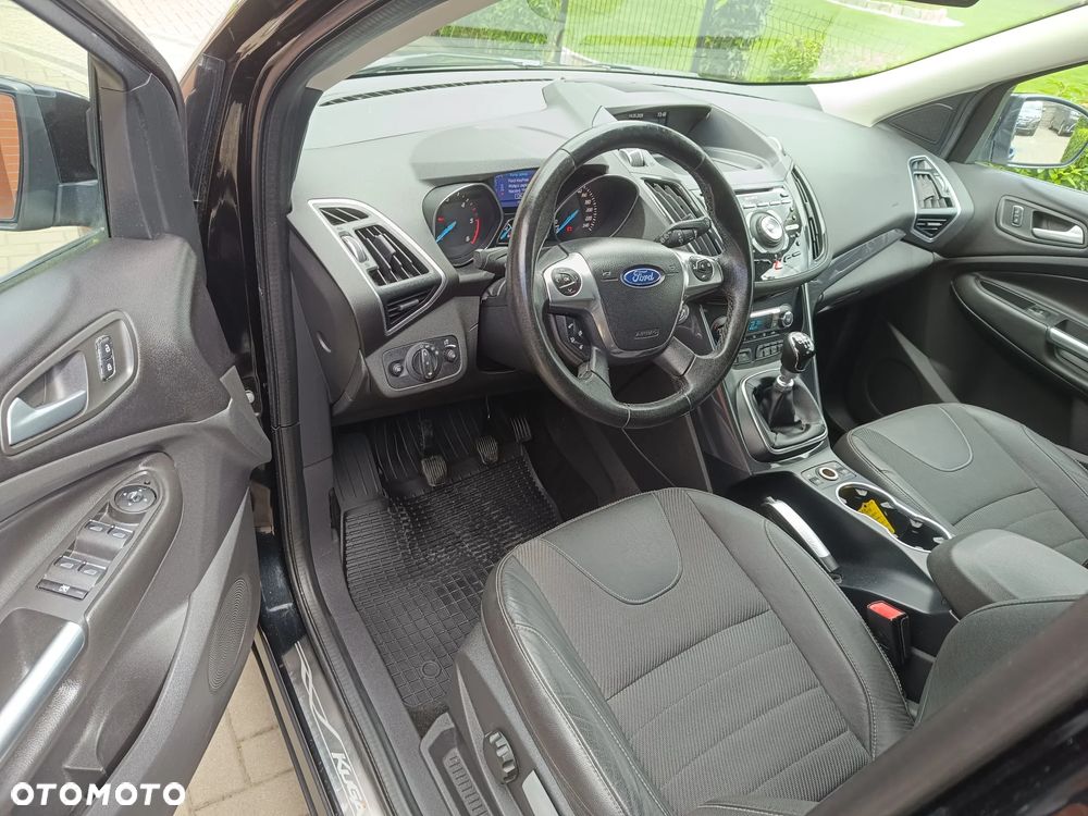 Ford Kuga 2.0 TDCi 4x4 Titanium - 23