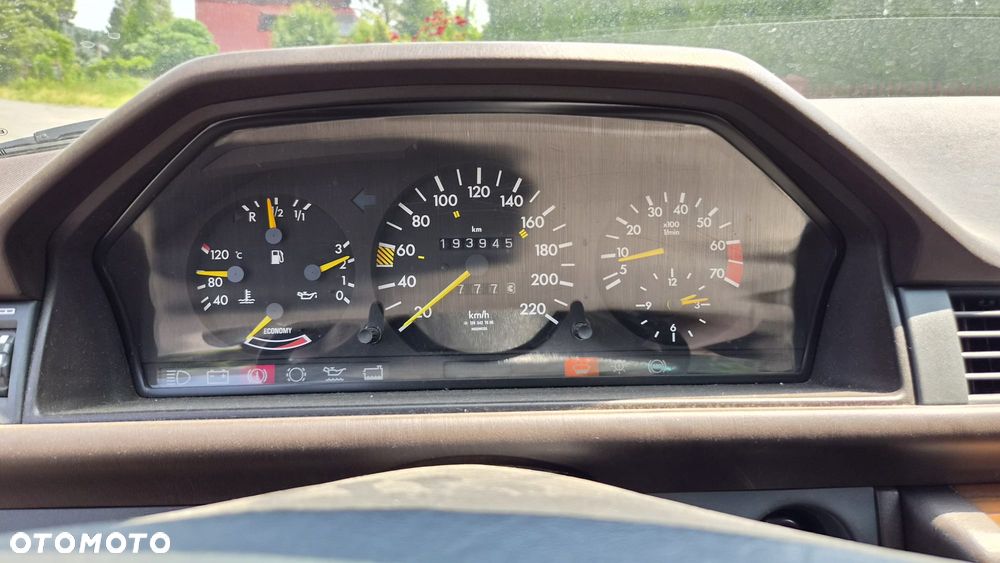 Mercedes-Benz W124 (1984-1993) - 10