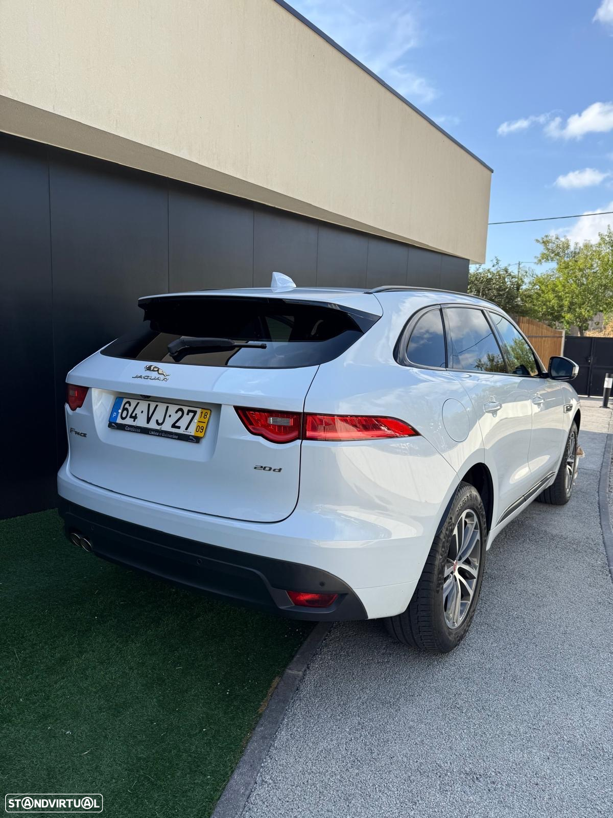 Jaguar F-Pace 2.0 i4D R-Sport Aut. - 2