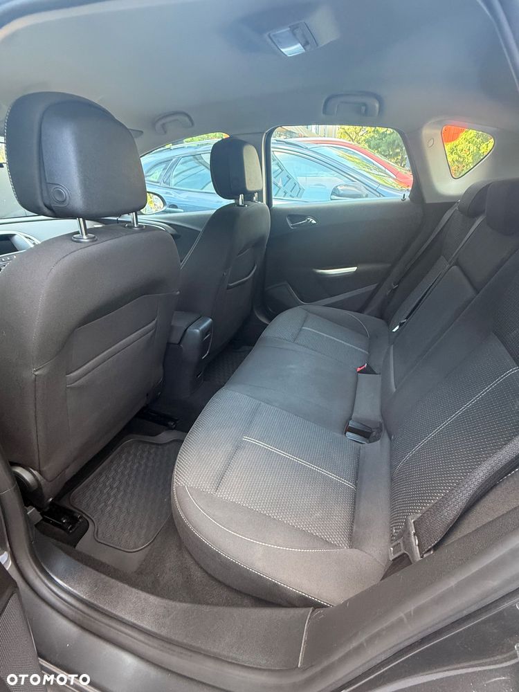 Opel Astra 1.4 T Cosmo - 12
