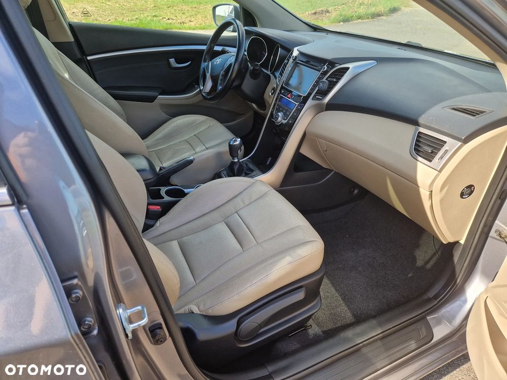 Hyundai i30 - 11