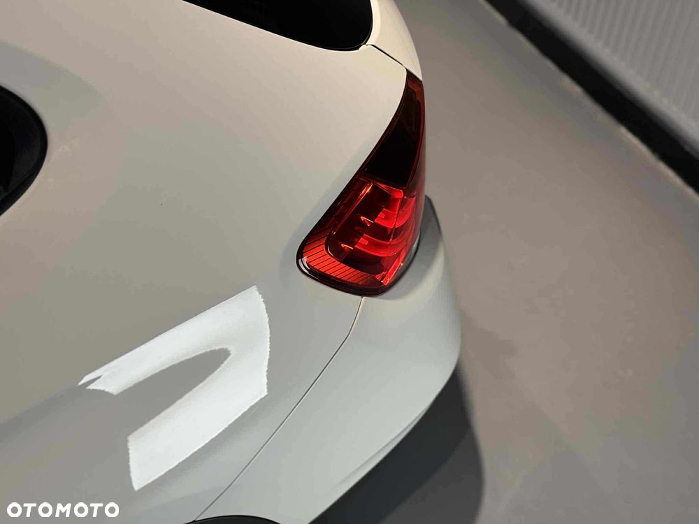 BMW X1 xDrive18d - 13