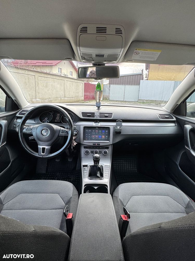 Volkswagen Passat 2.0 TDI Blue TDI Highline - 9