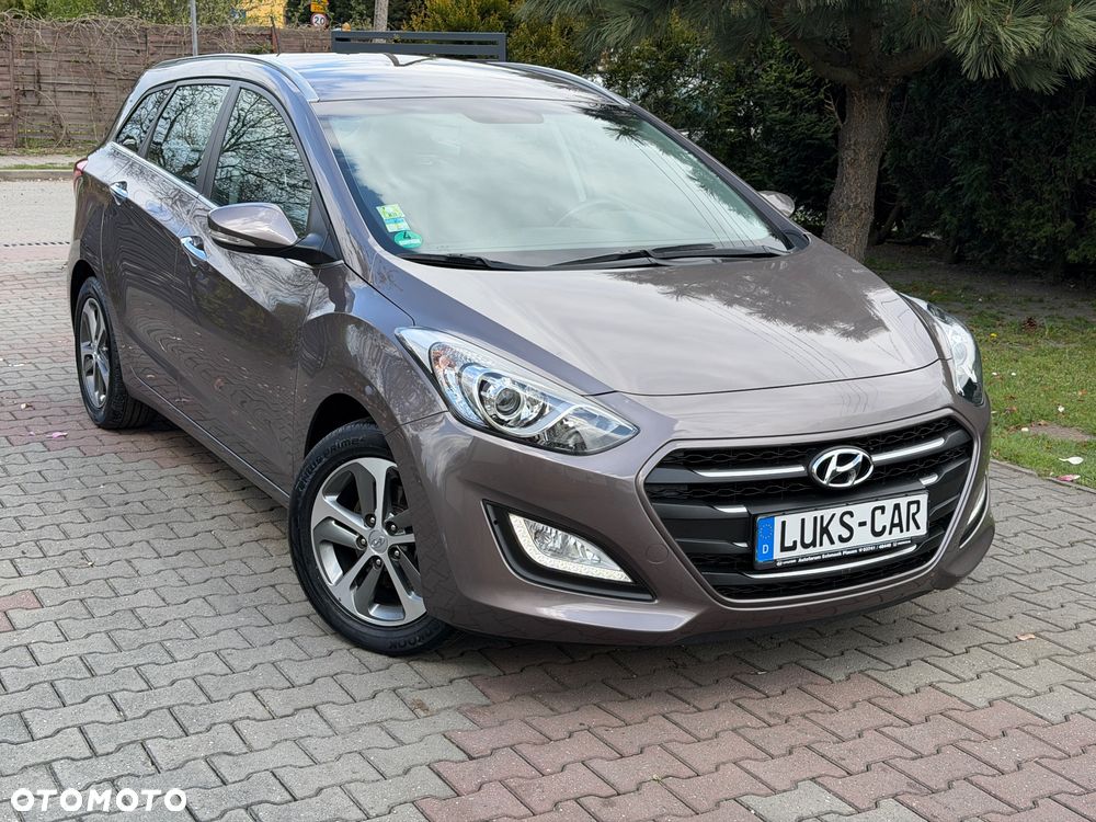 Hyundai i30 blue Kombi 1.4 YES Gold - 40