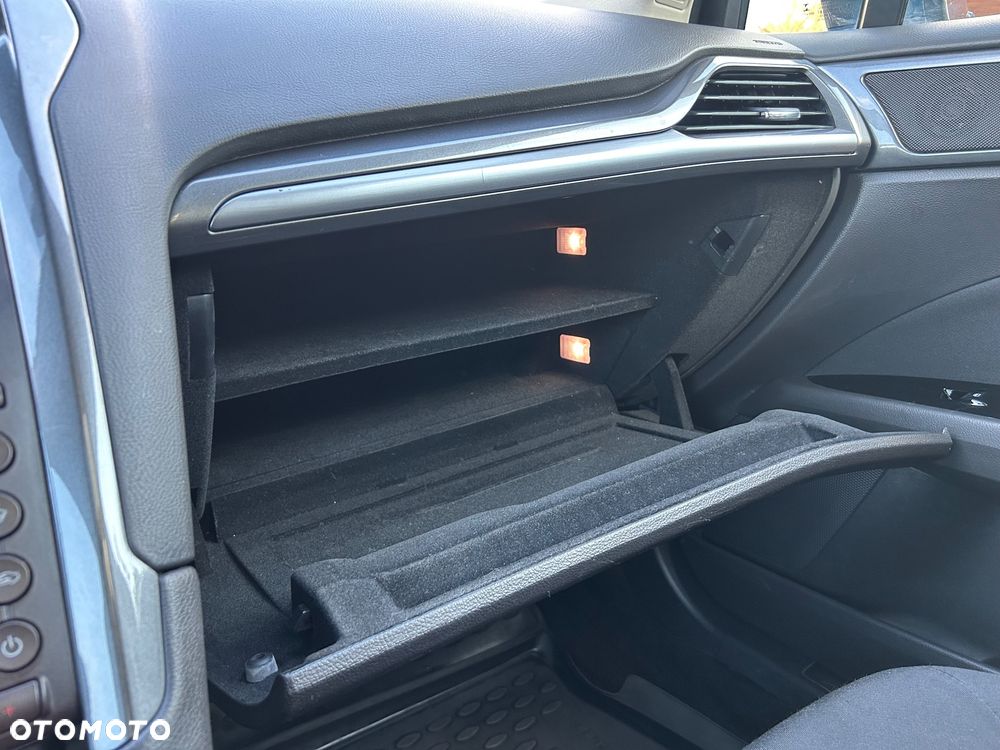 Ford Mondeo 2.0 TDCi STart-Stopp Titanium - 39