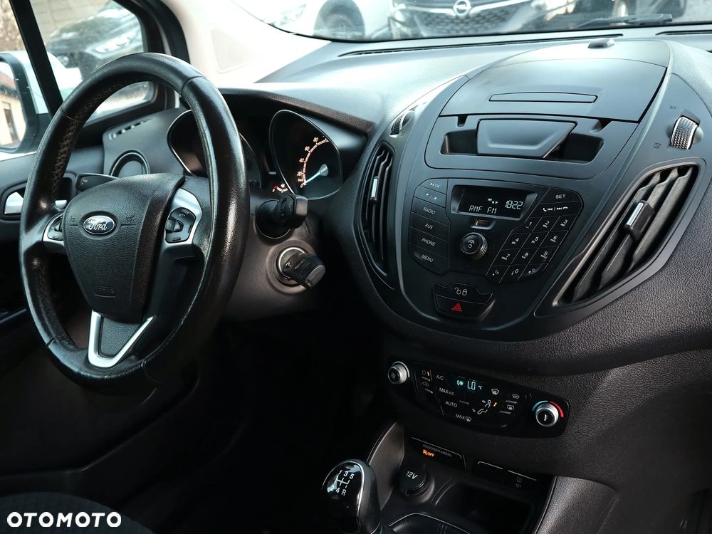 Ford Tourneo Courier 1.5 TDCi Titanium - 9