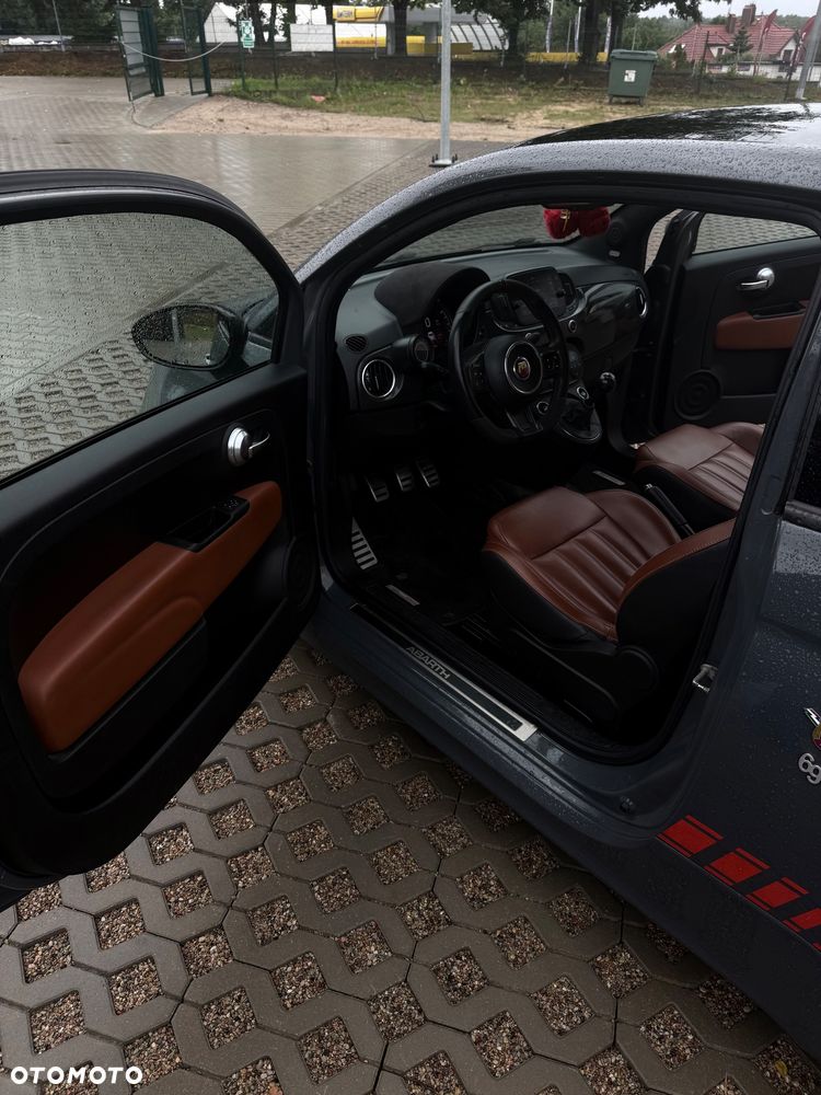 Abarth 695 - 12