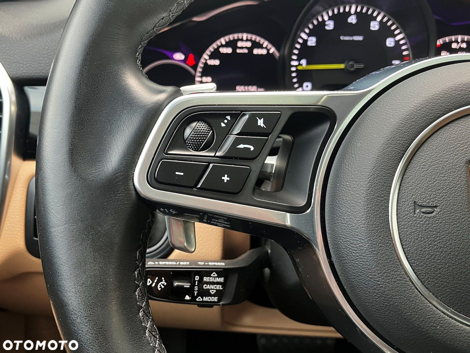 Porsche Cayenne - 31