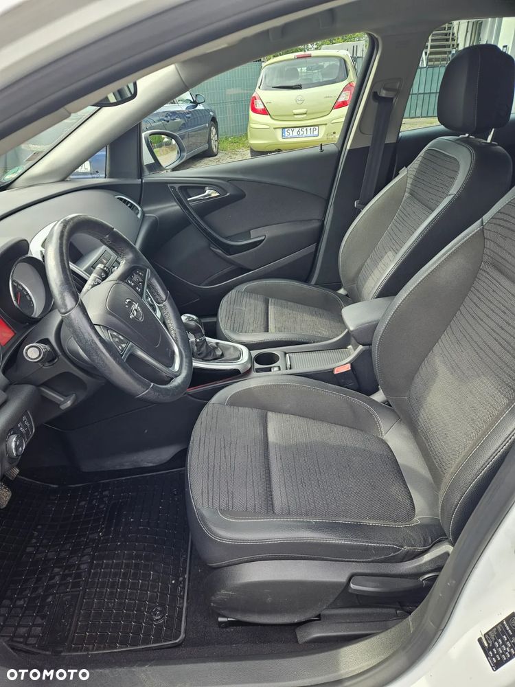 Opel Astra IV 1.4 T Cosmo S&S EU6 - 12