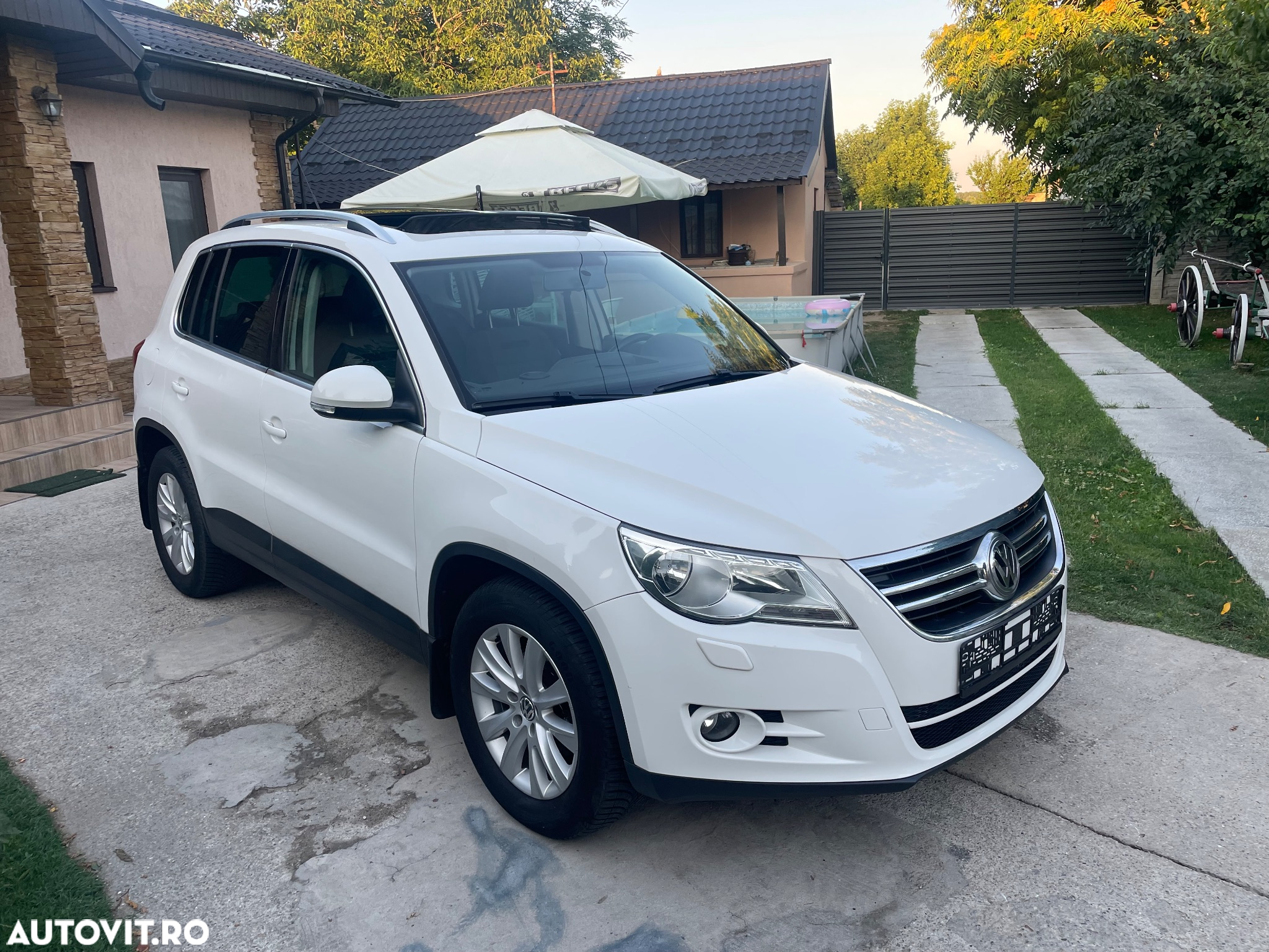 Volkswagen Tiguan - 2