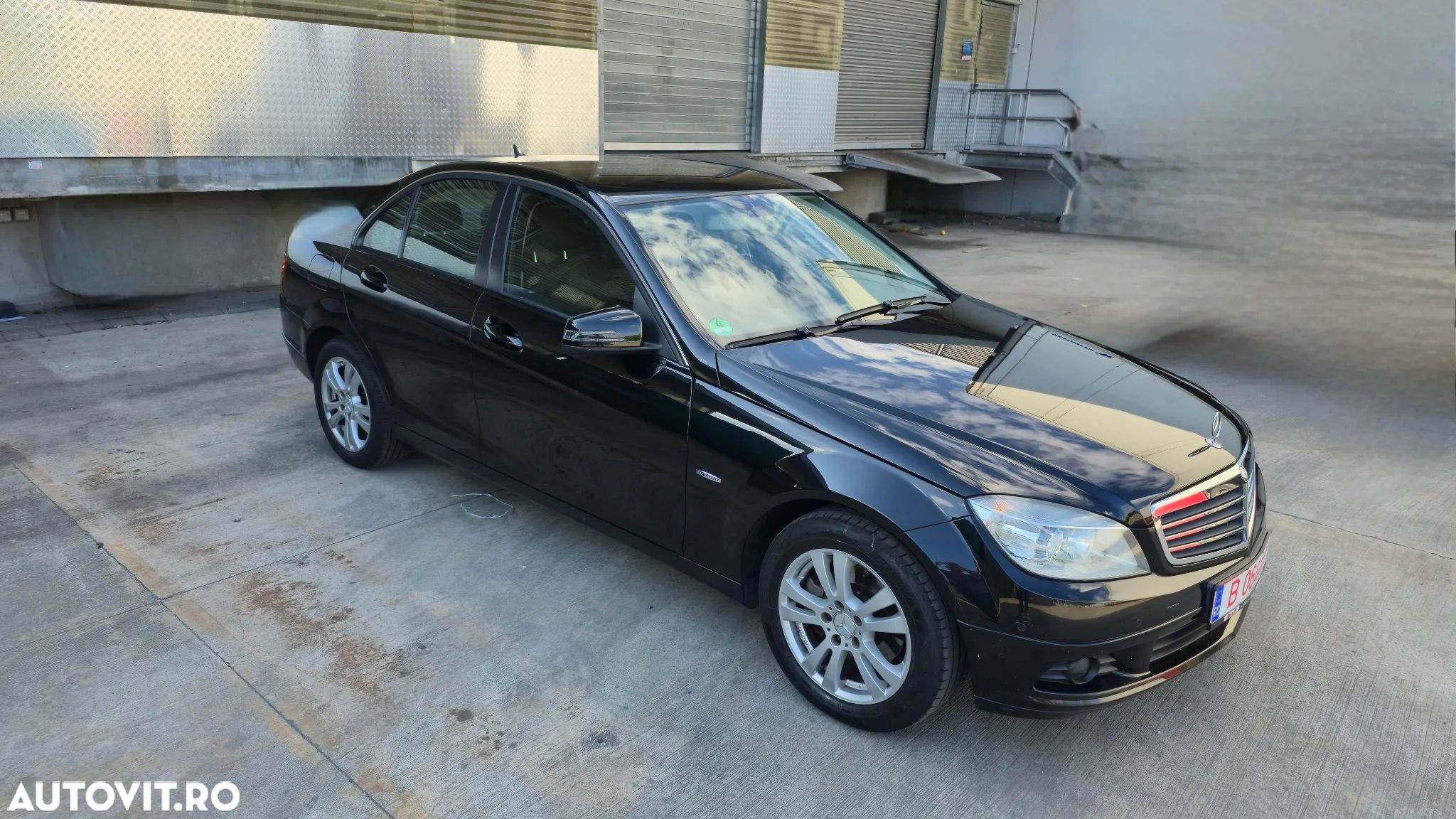Mercedes-Benz C 200 T (BlueEFFICIENCY) Elegance - 1