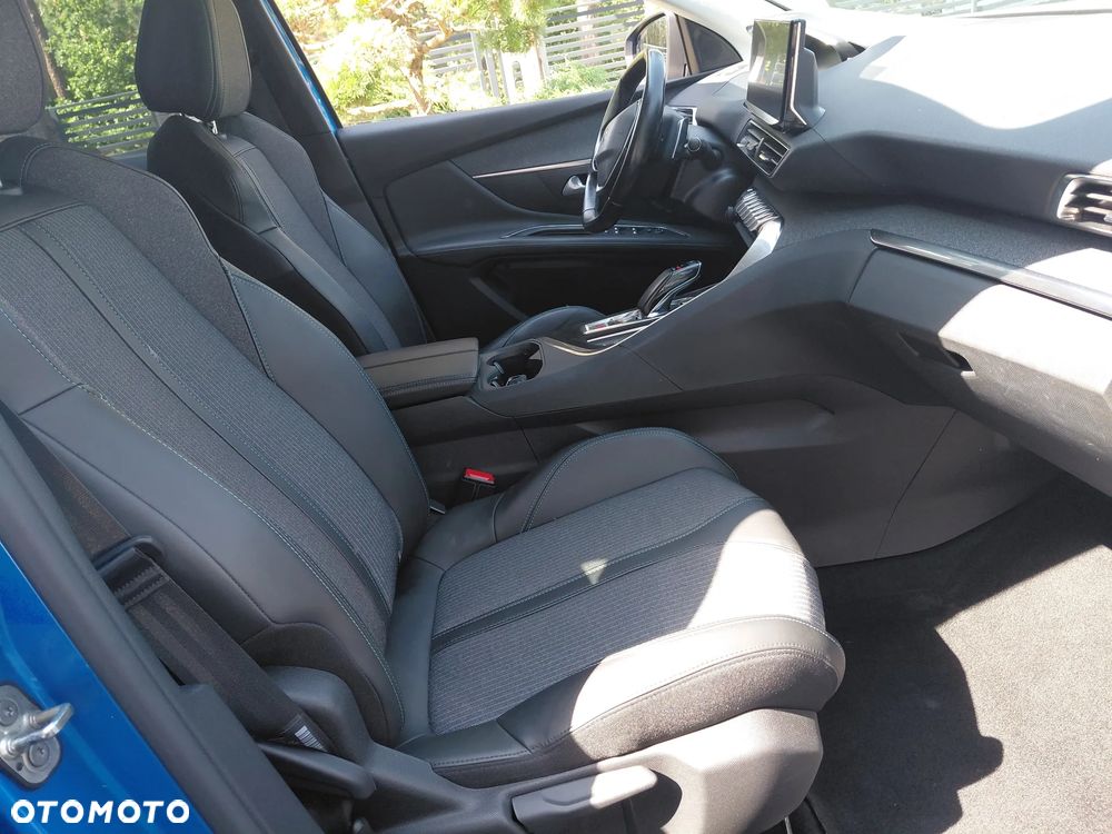Peugeot 3008 1.6 PureTech Hybrid PHEV Allure Pack S&S EAT8 - 17