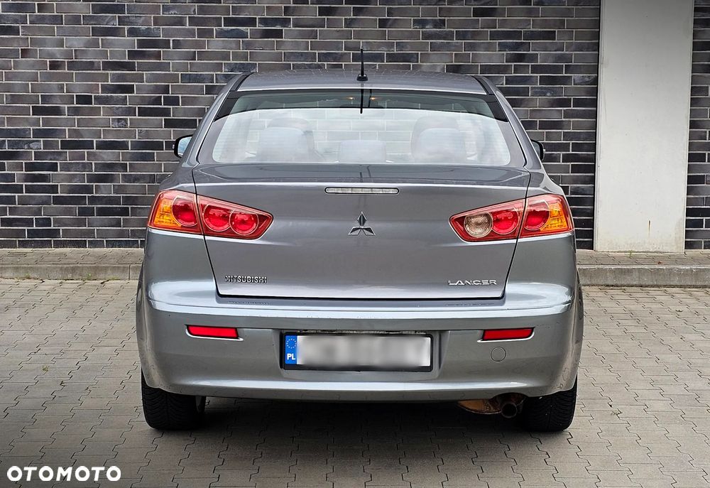 Mitsubishi Lancer 1.6 Intense - 9