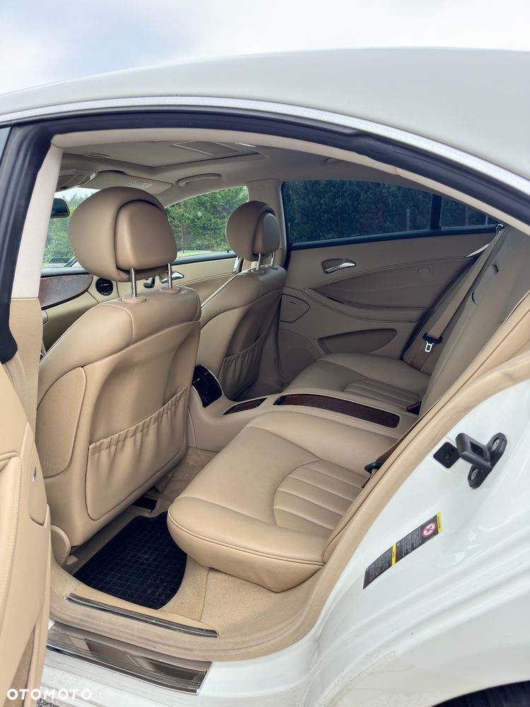 Mercedes-Benz CLS - 13