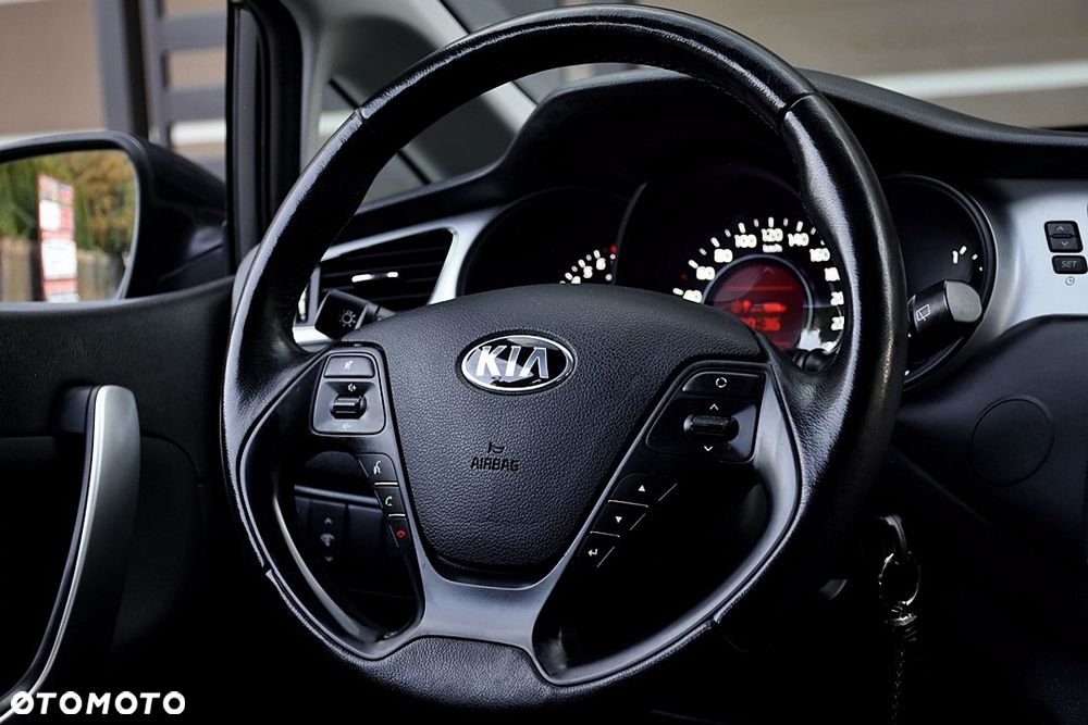 Kia Ceed 1.4 L - 19