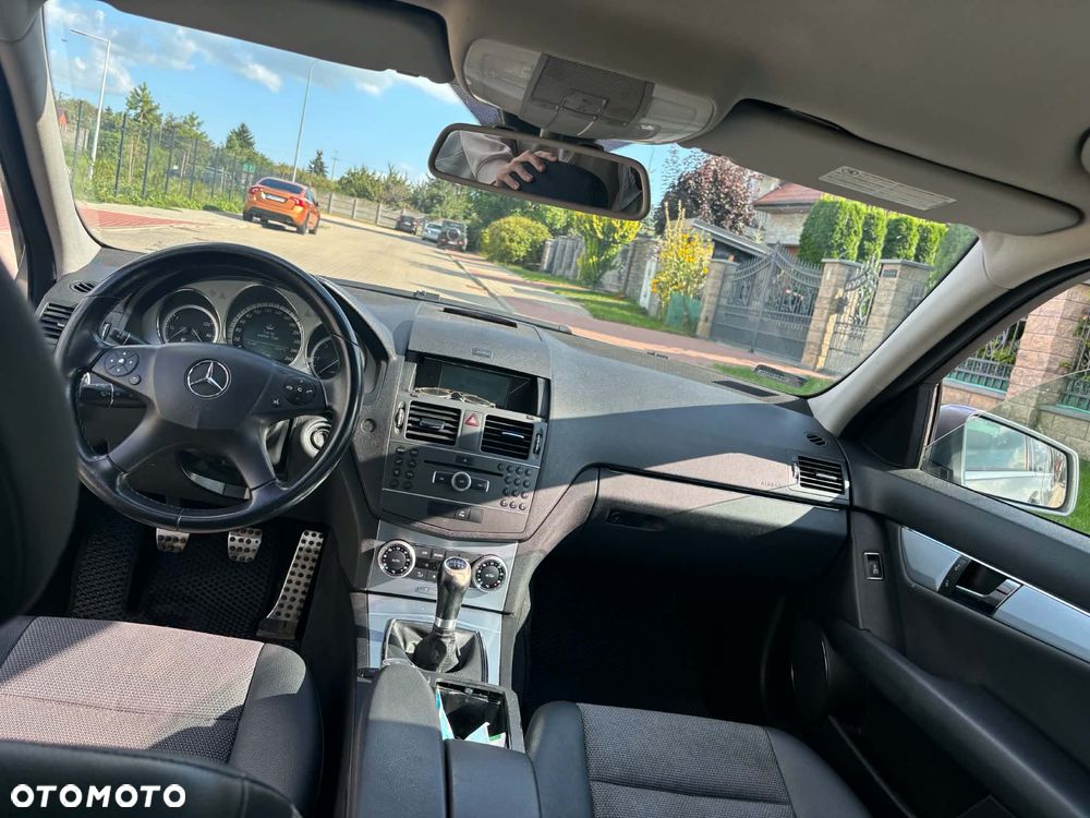 Mercedes-Benz Klasa C 220 CDI BlueEff Edition Avantgarde - 8