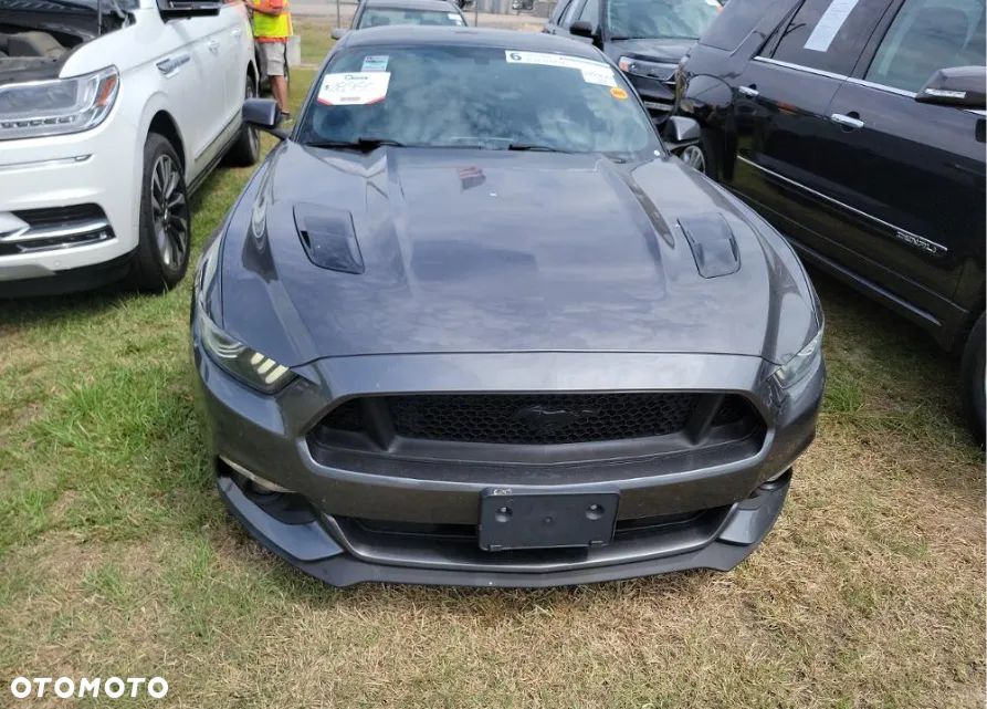 Ford Mustang 5.0 V8 GT - 2