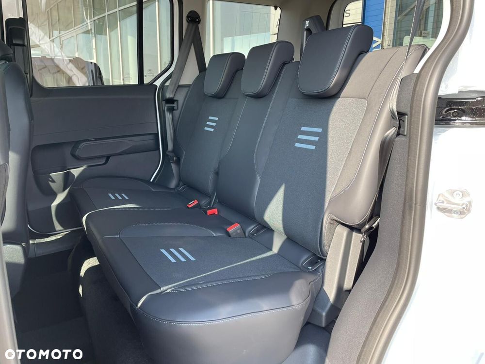 Ford Tourneo Courier - 25