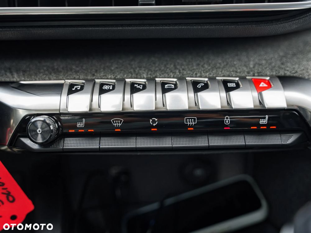 Peugeot 3008 1.5 BlueHDi Allure S&S - 20