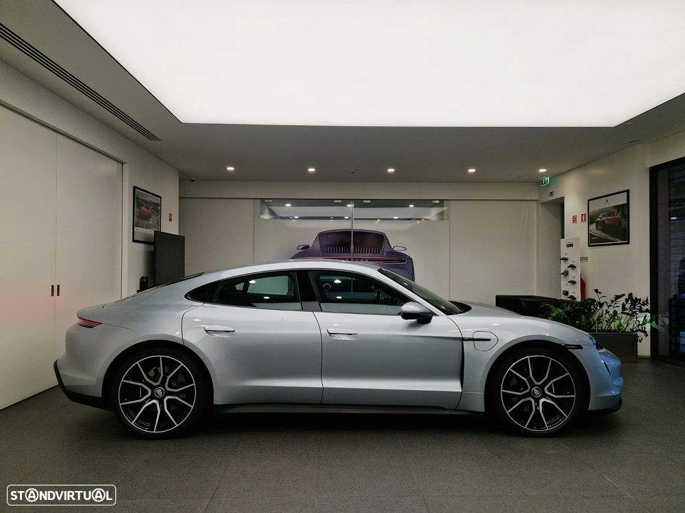 Porsche Taycan Standard - 9