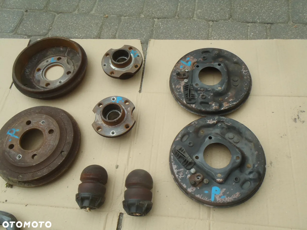 piasta łożysko bęben przewód hamulcowy cylinderki szczęki osłona tarcza kotwiczna  sprężyny śruby zawieszenia tył tylnego wahacza seicento guma odboje cc cinquecento jak nowe - 19