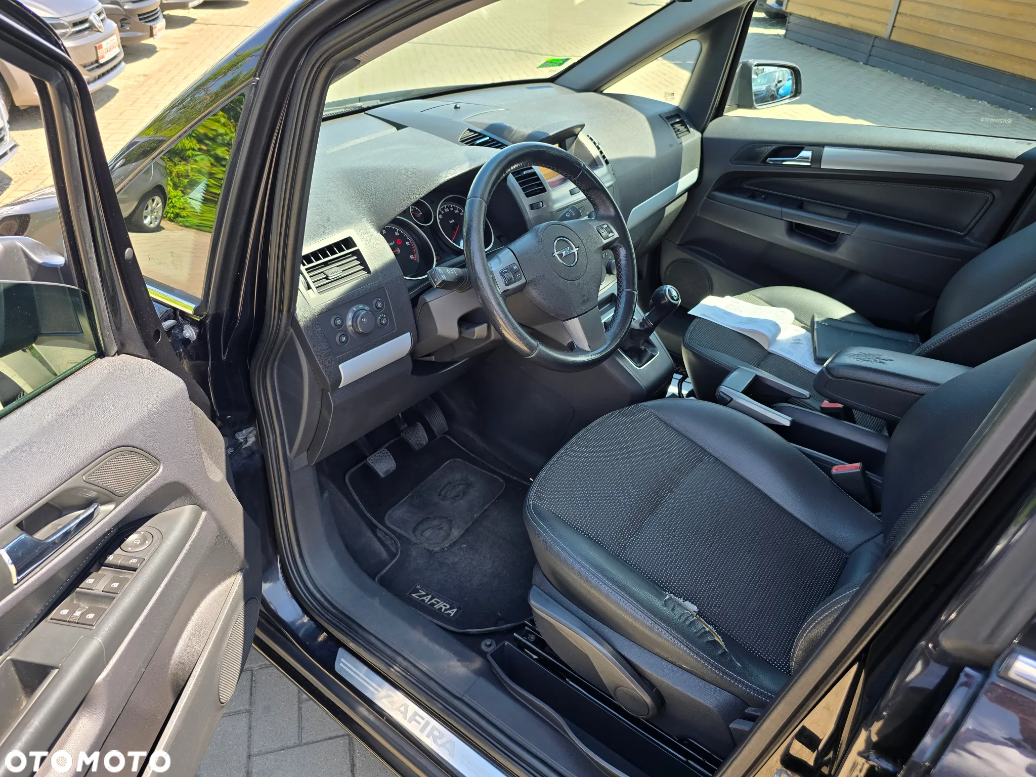 Opel Zafira - 8
