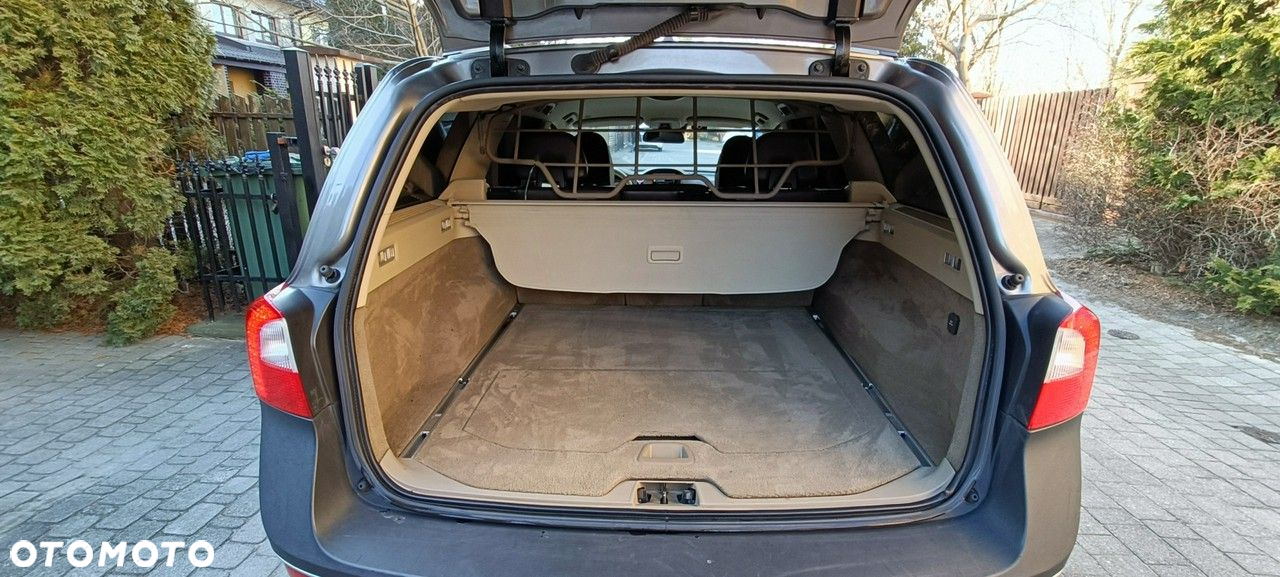 Volvo XC 70 D5 AWD Dynamic Momentum - 24