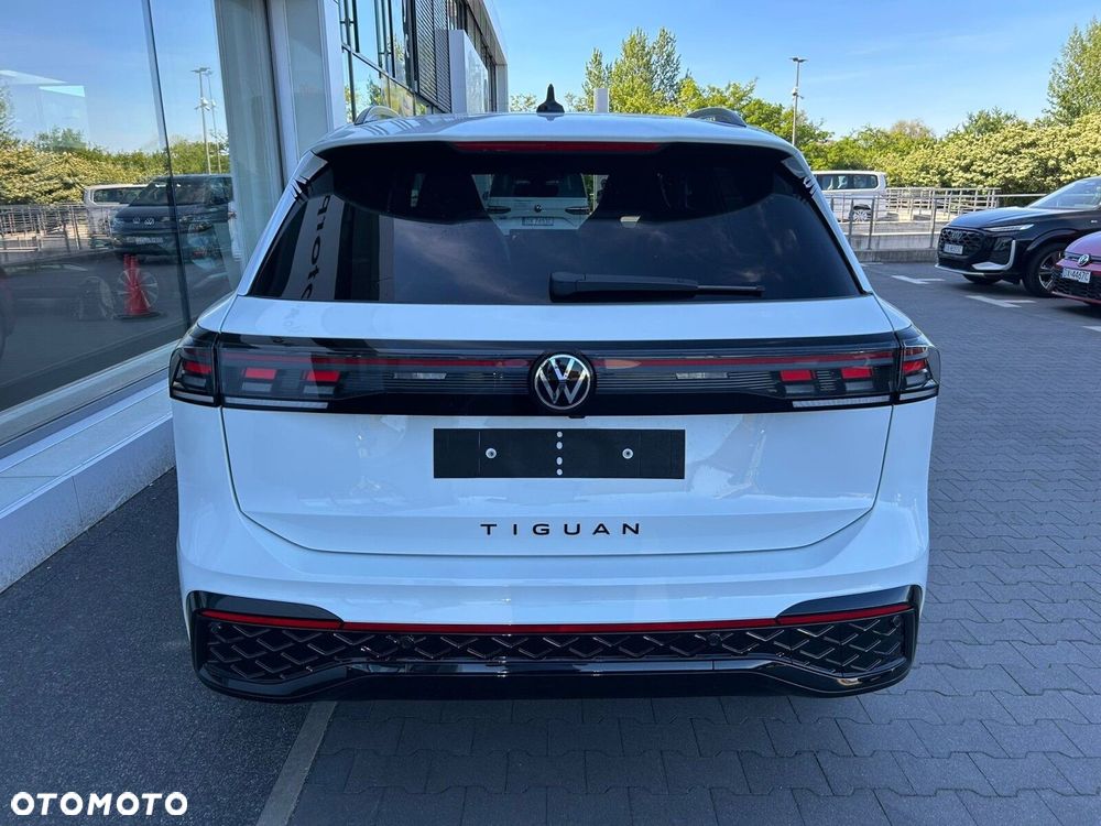 Volkswagen Tiguan - 12