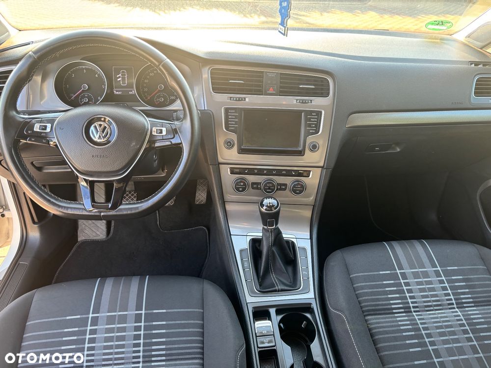 Volkswagen Golf 1.6 TDI BlueMotion Technology Lounge - 7