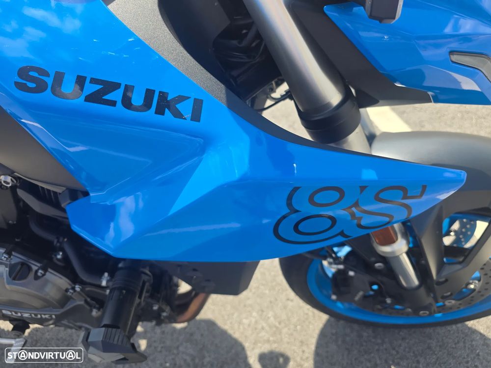 Suzuki GSX 8S - Extras - 11