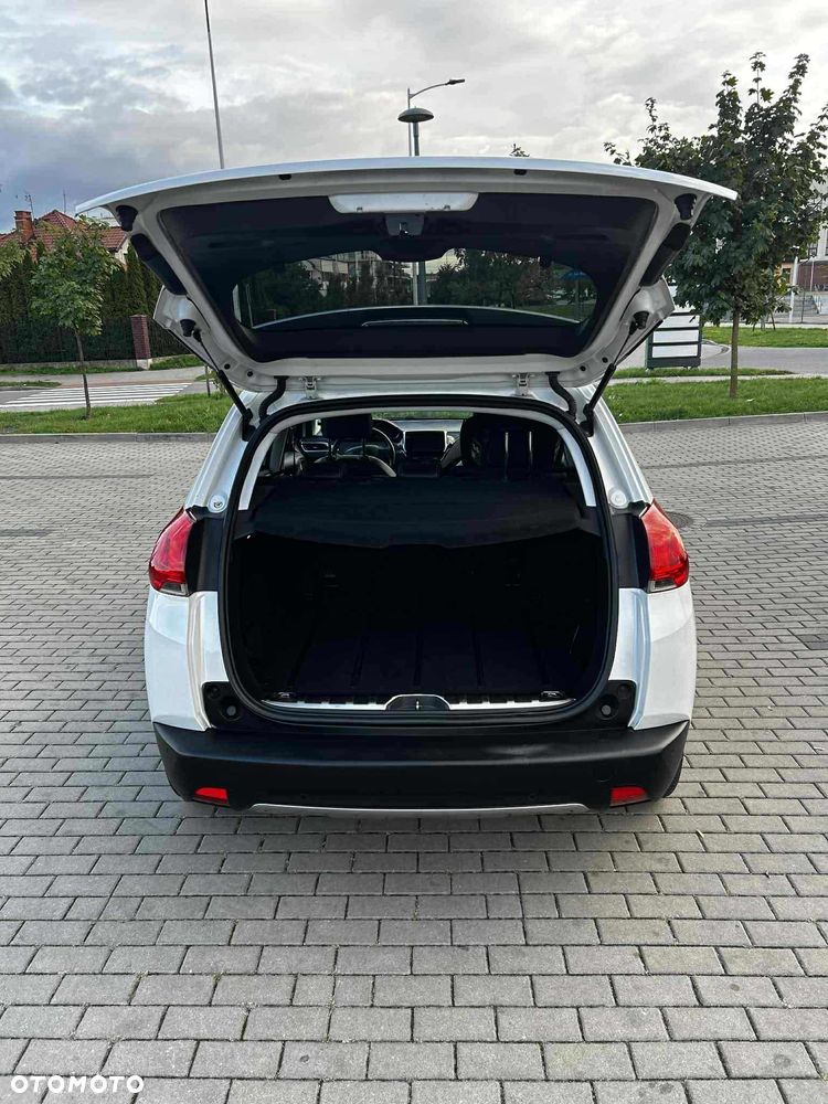 Peugeot 2008 1.6 e-HDi Allure S&S - 23