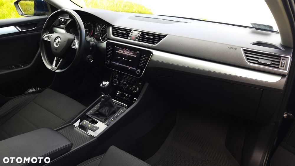 Skoda Superb 2.0 TDI Ambition - 8