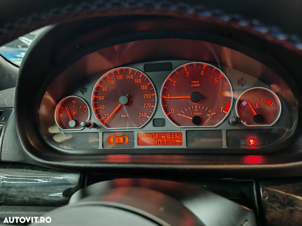 BMW Seria 3 318i Touring Edition Exclusive - 15