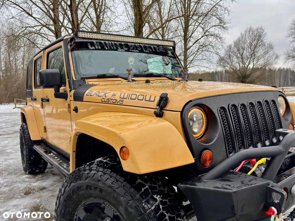 Jeep Wrangler 3.6 Unlim Sahara - 23
