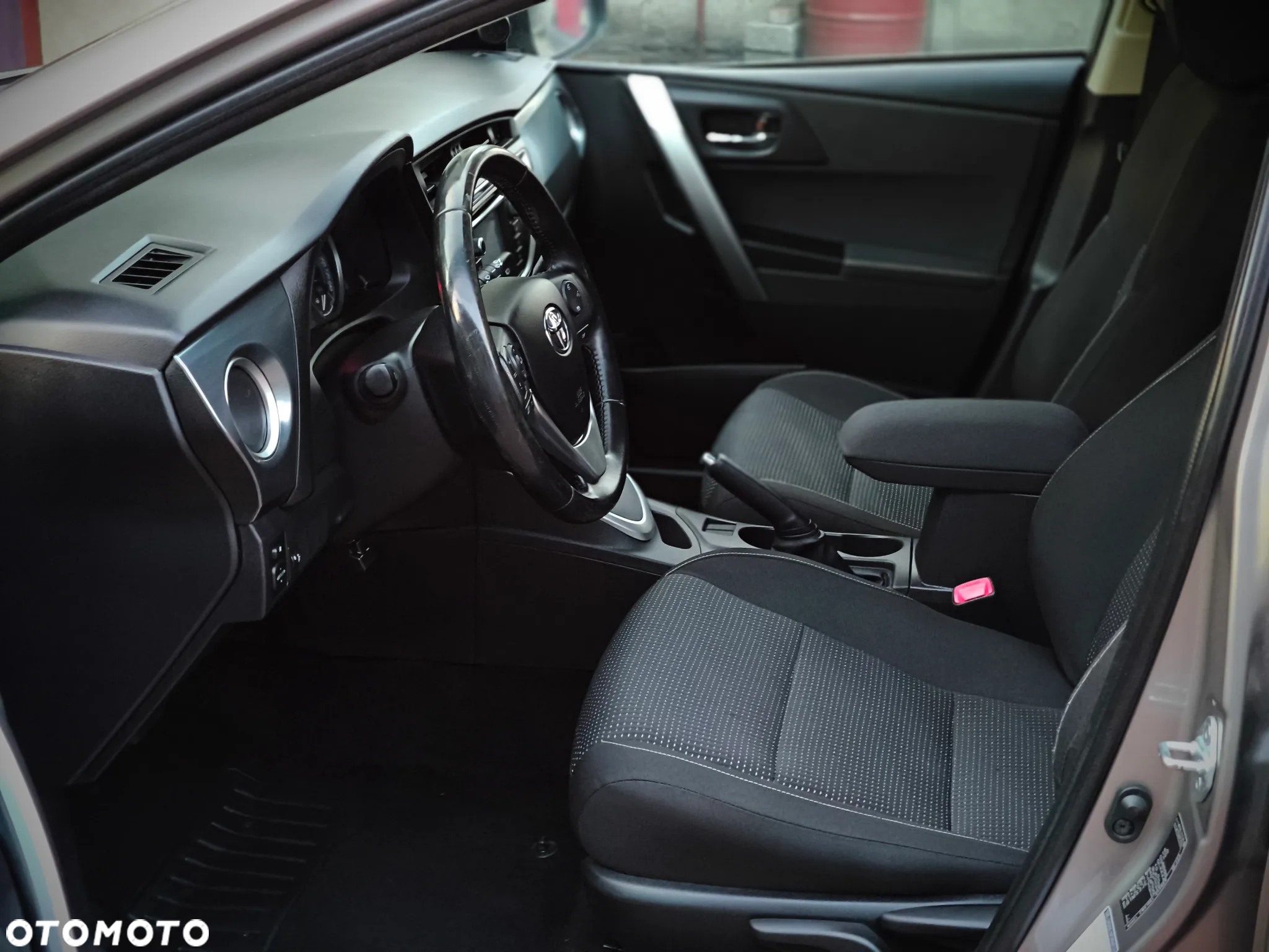 Toyota Auris 1.8 VVT-i Hybrid Automatik Style Selection - 6