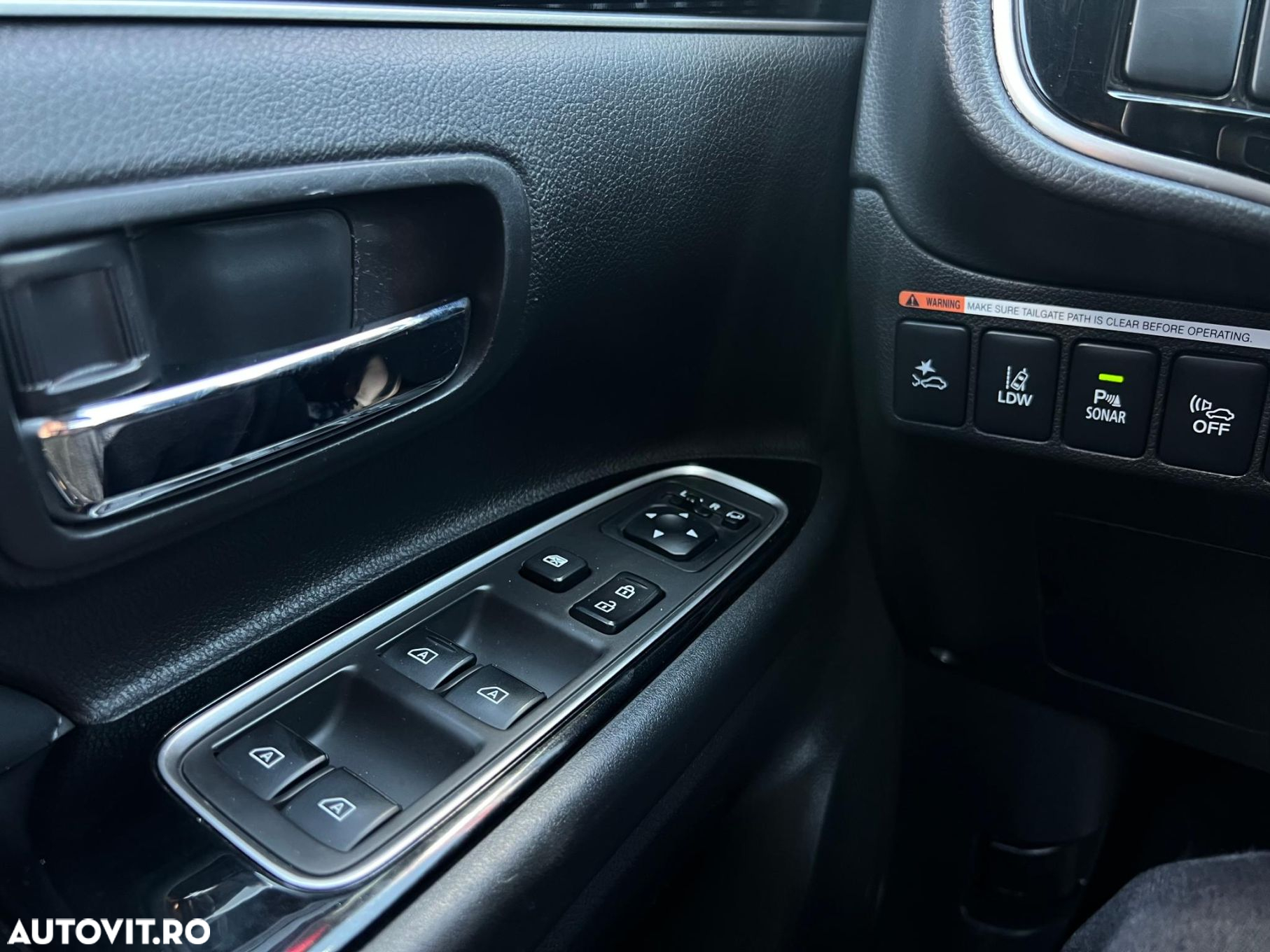 Mitsubishi Outlander - 22
