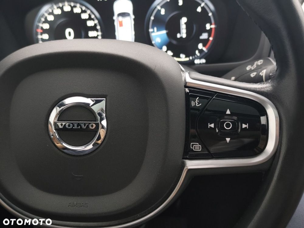 Volvo XC 90 - 22
