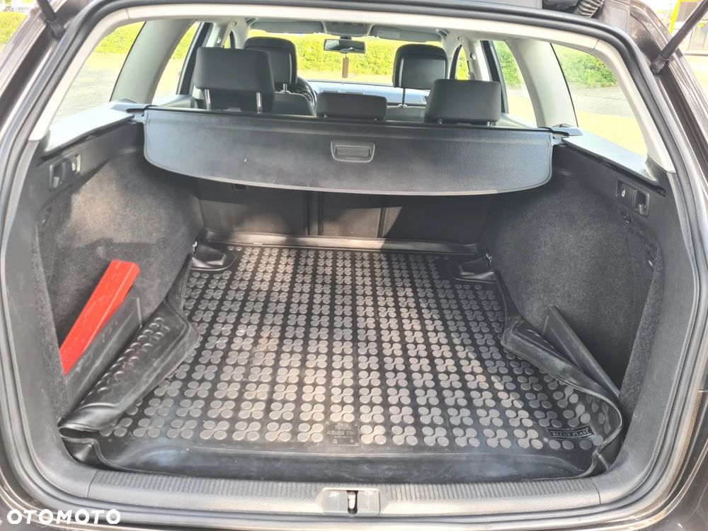 Volkswagen Passat 2.0 TDI Comfortline DSG - 26