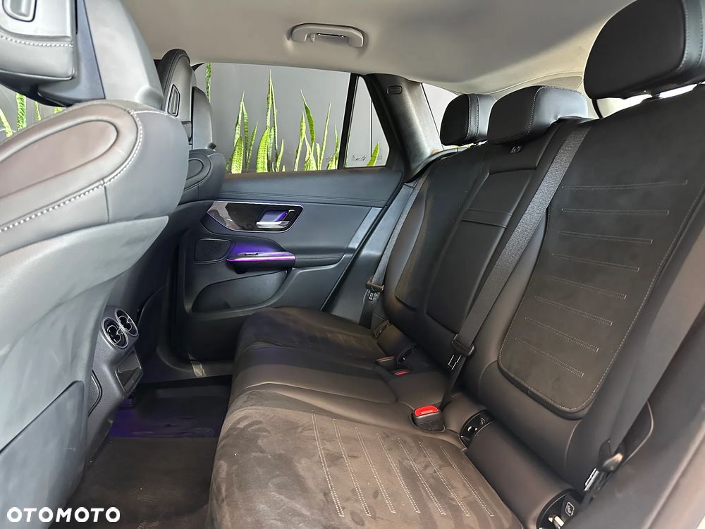 Mercedes-Benz GLC - 13