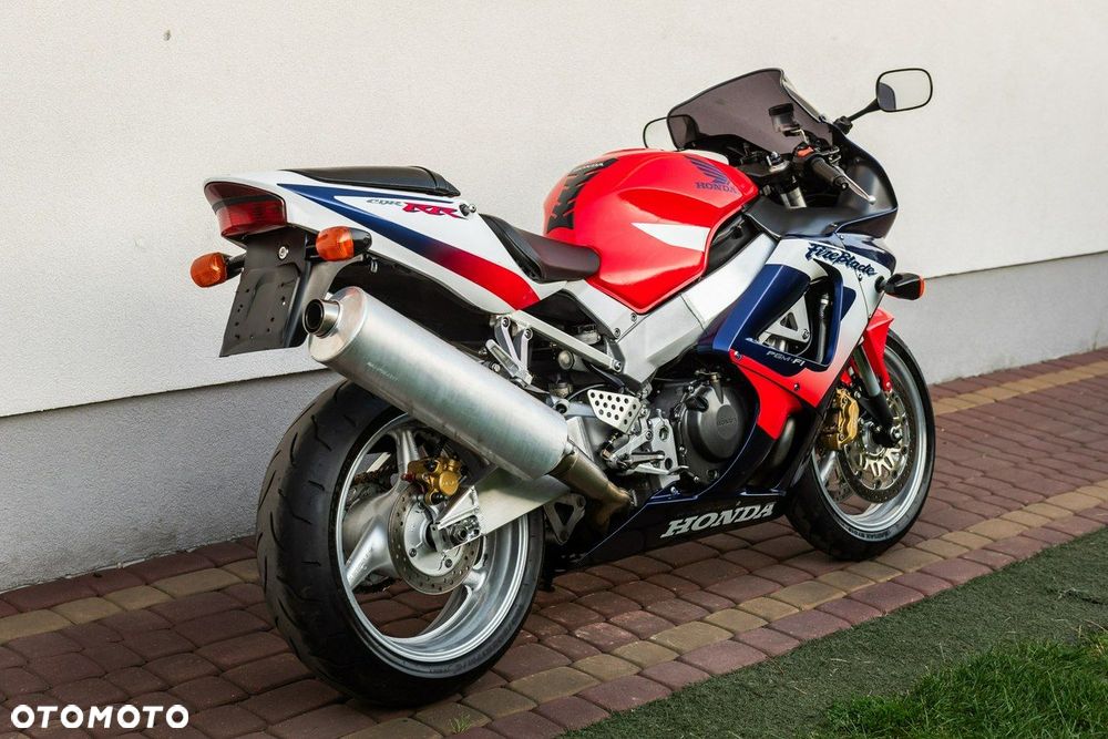 Honda CBR - 3