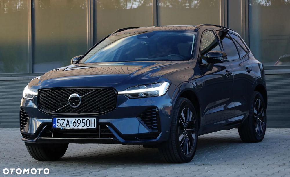 Volvo XC 60 T8 AWD Plus Dark - 36