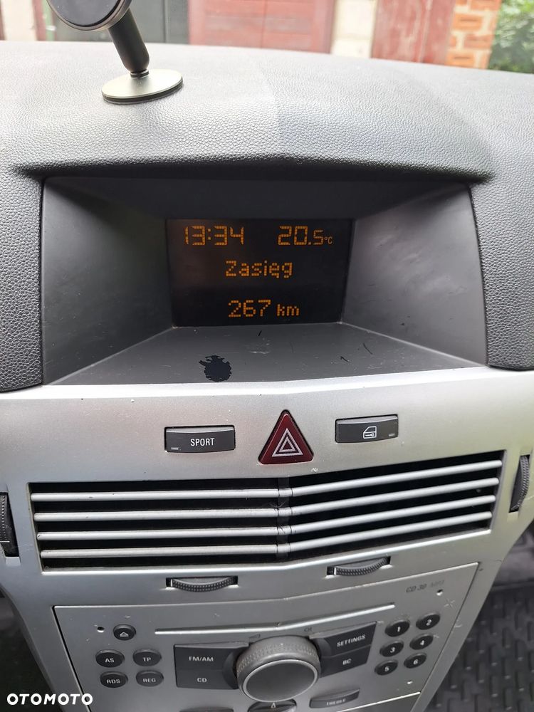 Opel Astra 1.9 CDTI Sport - 22