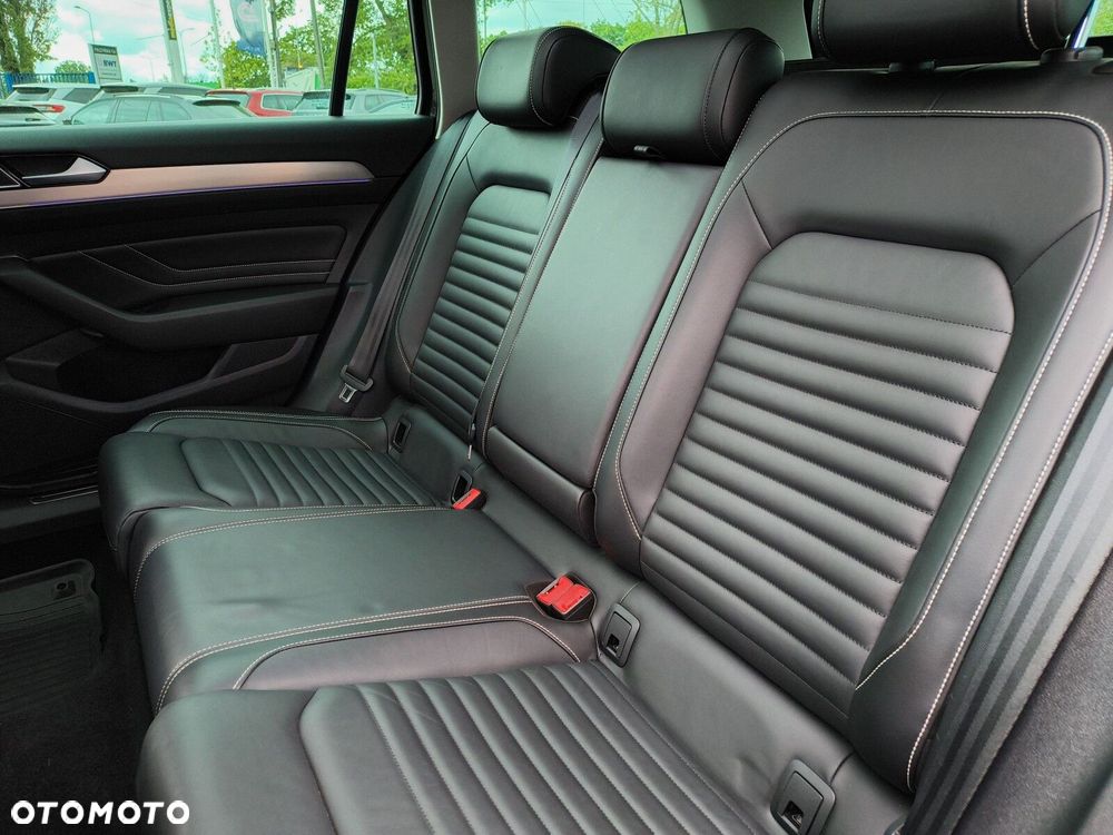 Volkswagen Passat - 26